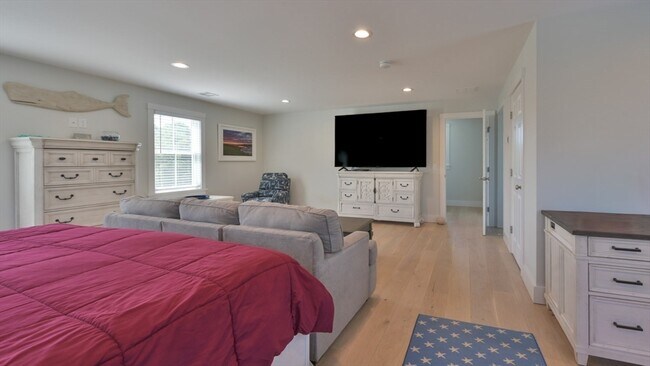 Building Photo - 11 Miller Ln