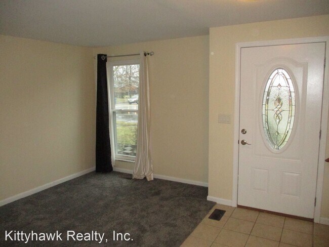 Building Photo - 4 br, 2.5 bath House - 4900 Arrowview Drive