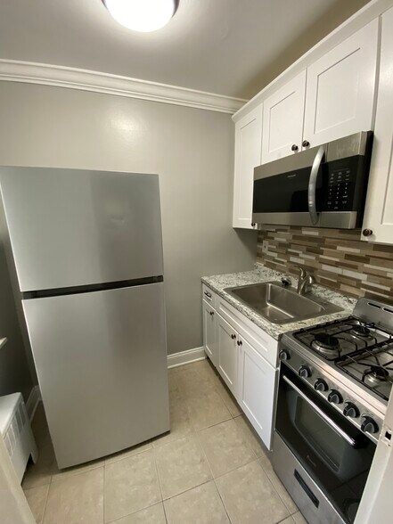 Building Photo - 38 E Curtis St
