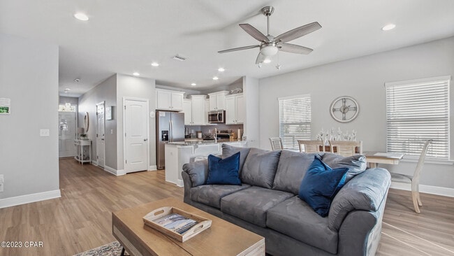 Building Photo - 7450 Shadow Lake Dr