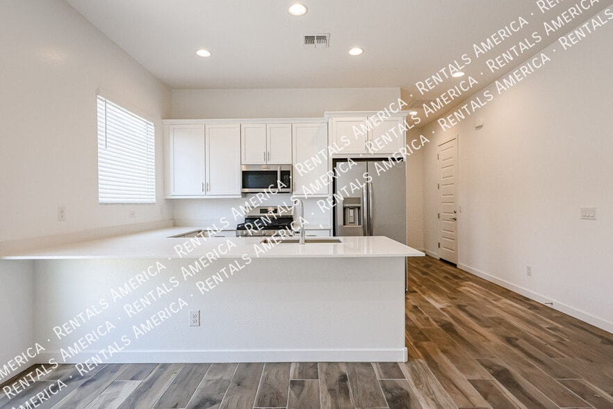 Building Photo - 23075 E Lords Wy