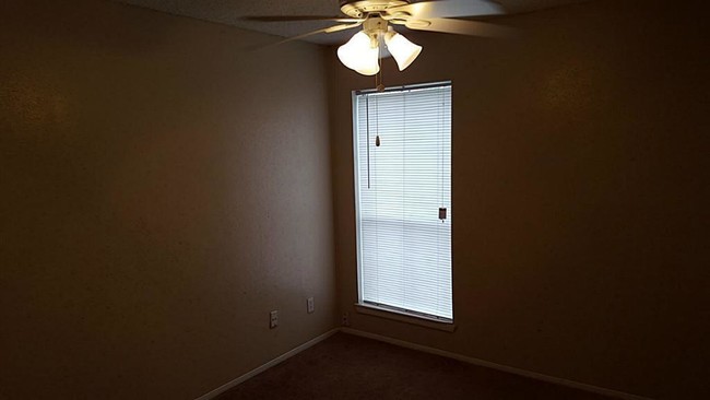 Building Photo - 12615 Brookglade Cir