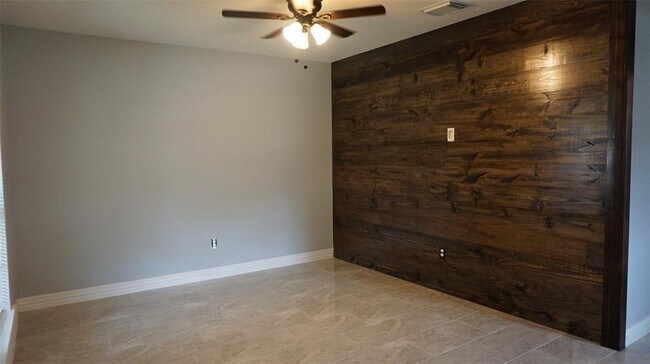 Building Photo - 4222 Cicada Ln