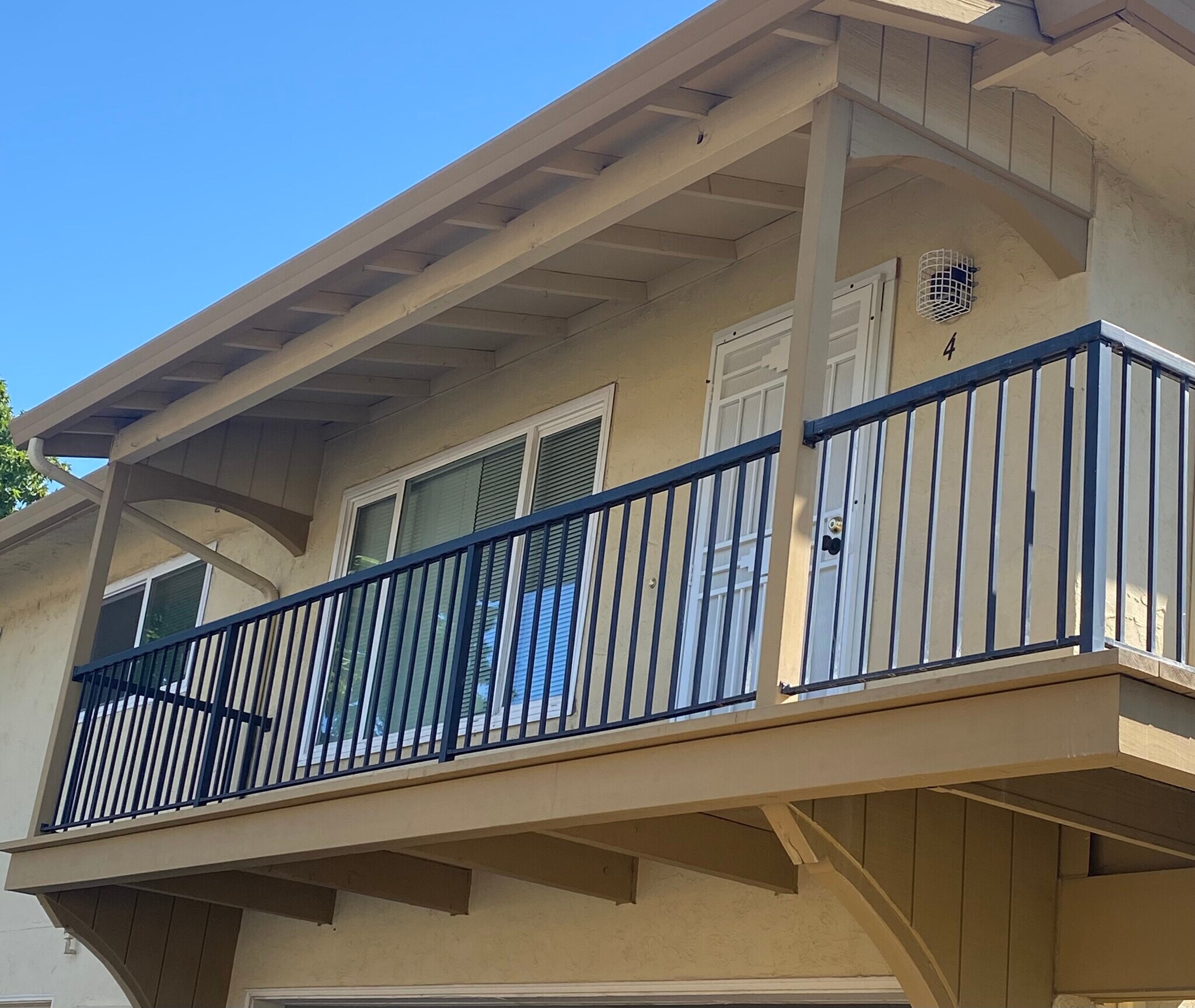 Building Photo - 2304 Peppertree Way