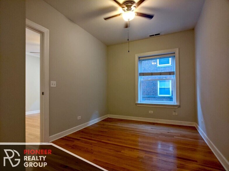 Building Photo - 3244 N Clifton Ave
