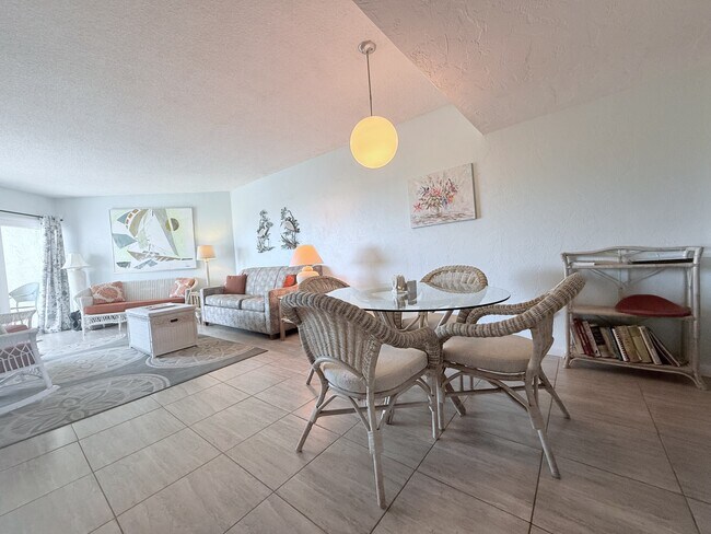 Building Photo - 5650-5A1A A1A S