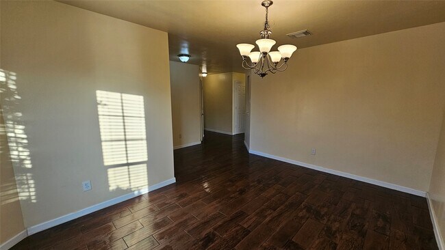 Building Photo - 2320 Shady Pine Dr