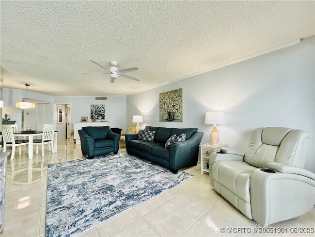 Building Photo - 9500 S Ocean Dr