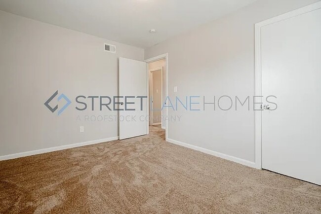 Building Photo - 600 Windy Hill Dr