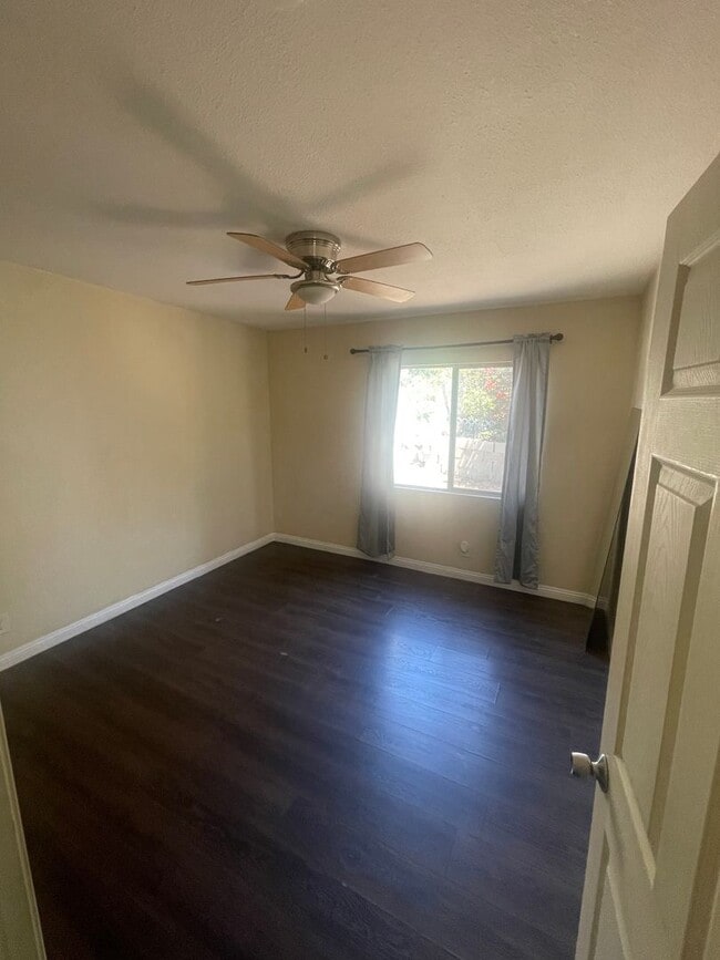 Building Photo - 2 rooms 1 bath house for rent in South San Diego