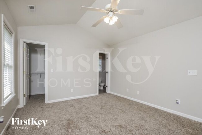 Building Photo - 6107 Black Willow Dr