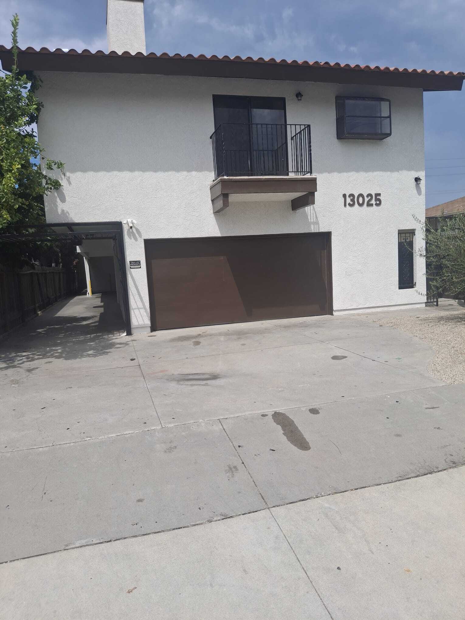 Building Photo - 13025 Roselle Ave