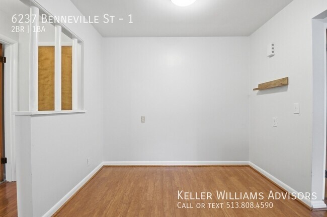 Building Photo - 6237 Benneville St