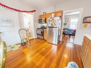 Building Photo - 70 Line St