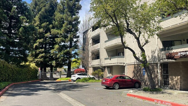 Building Photo - 25938 Kay Ave