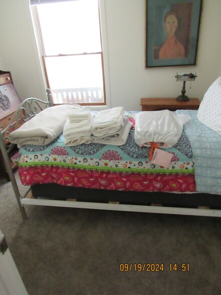 Building Photo - 6452 W Vw Ave