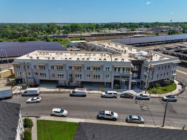 Building Photo - Oliver Station