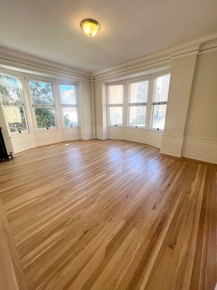 Building Photo - 691 Post St