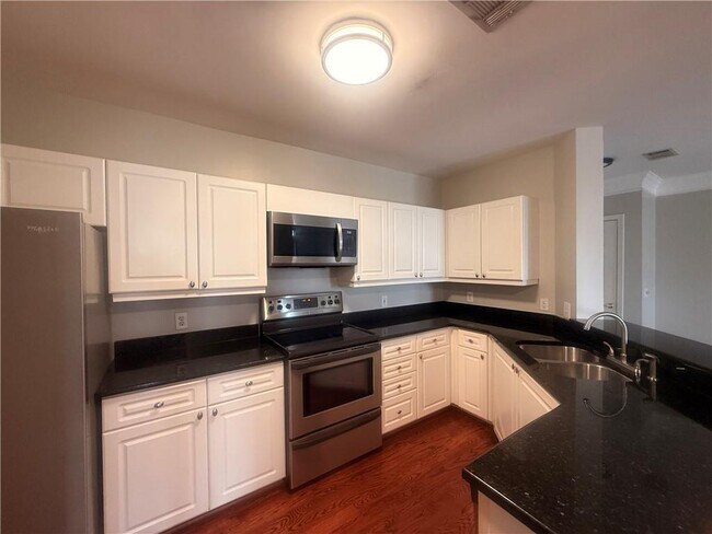 Building Photo - 3334 Peachtree Rd