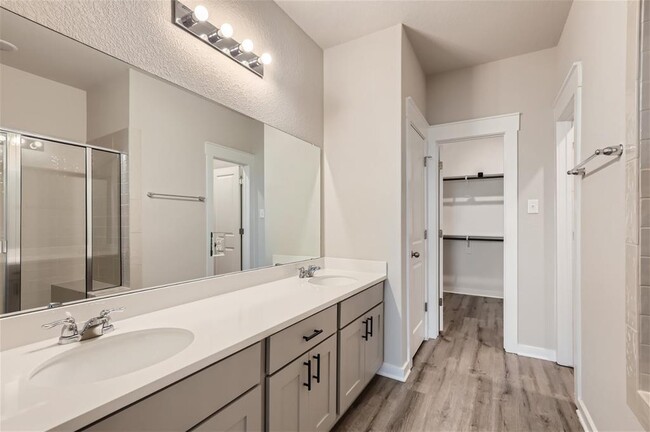 Building Photo - 2233 Rocoso Trl