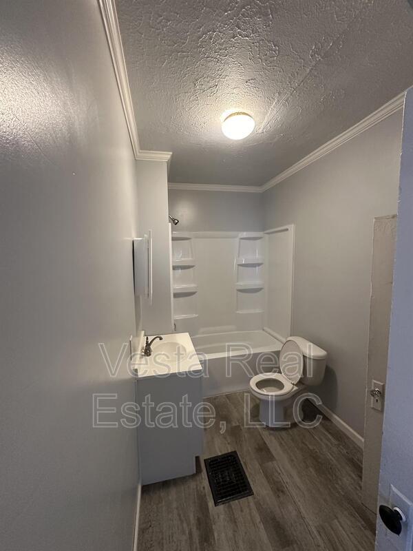 Building Photo - 1407 S Madison St