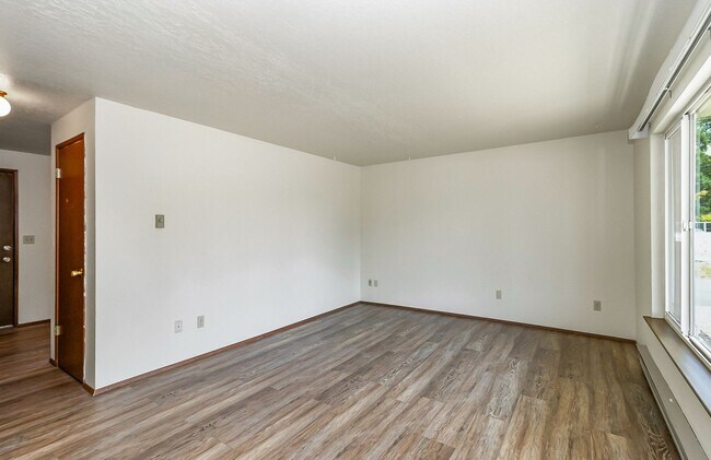 Building Photo - 4823 80th St NE