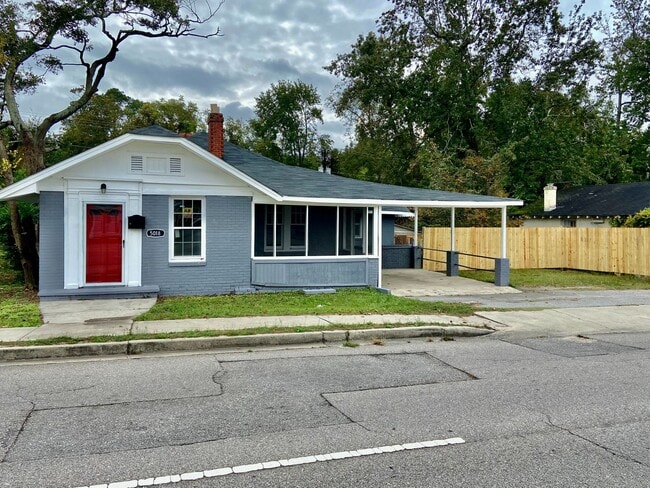 Building Photo - 5018 N Main St