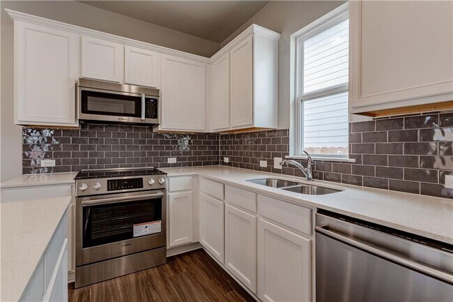 Building Photo - 9603 Grapevine Leaf Dr