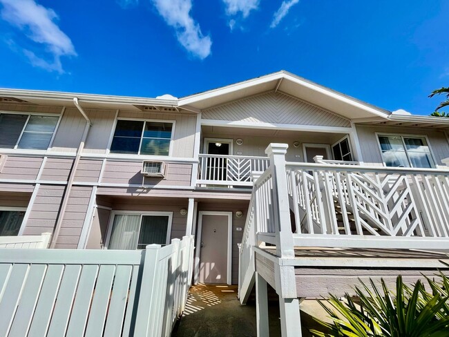 Building Photo - Discover a refreshed 2-bedroom, 2-bathroom residence in Mililani Mauka, complete with 2 parking s...