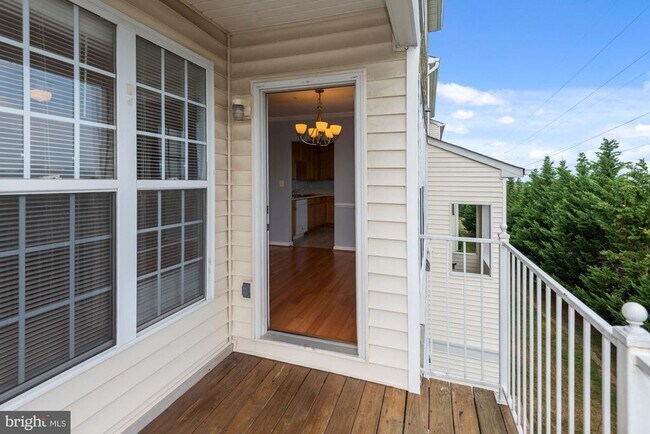 Building Photo - 2480 Angeline Dr