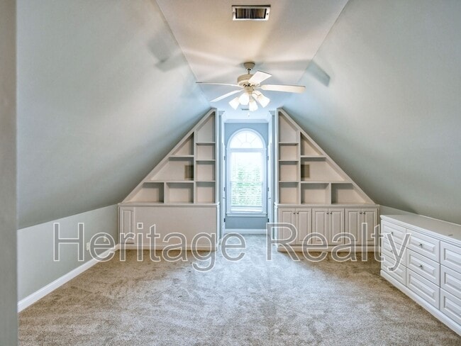 Building Photo - 1856 Greywell Rd