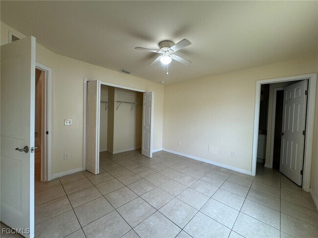 Building Photo - 409 Nicholas Pkwy W