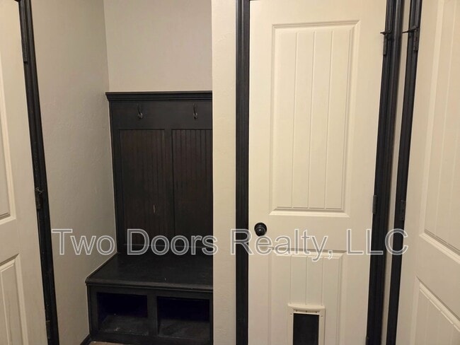 Building Photo - 19217 Grassmere Way