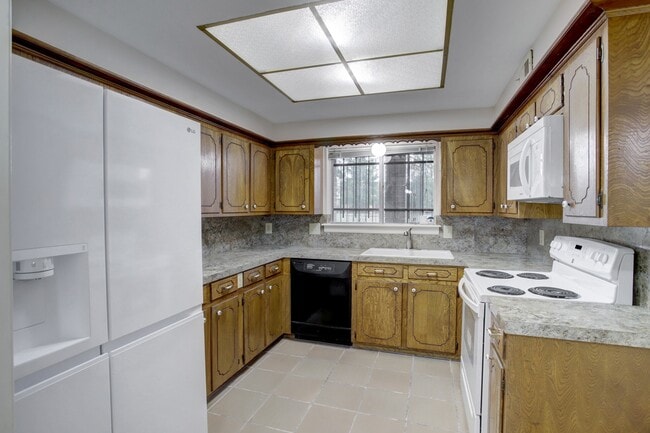 Building Photo - 1412 Walnut Bend Ln