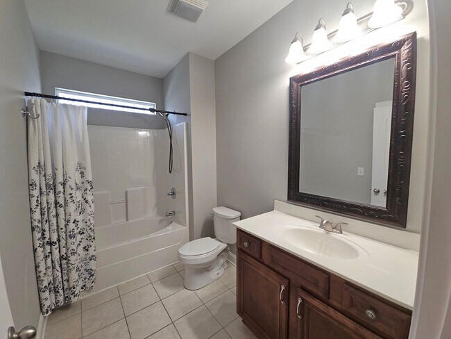 Building Photo - 9181 Abingdon Dr
