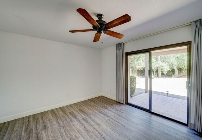 Building Photo - COMING SOON! Recently Remodeled Scottsdale...