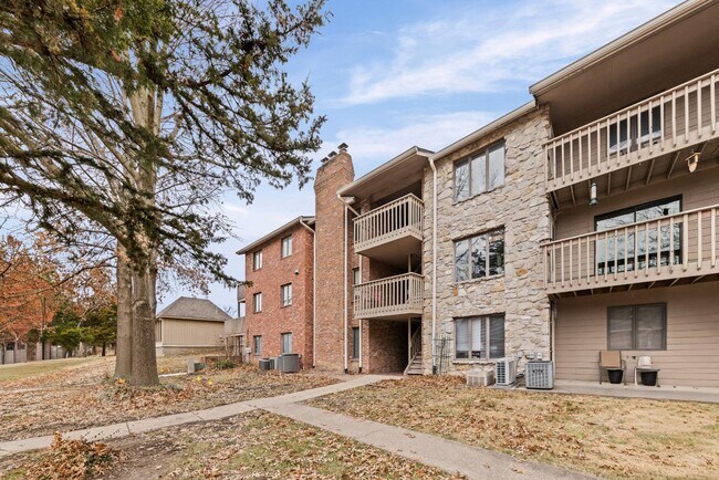 Building Photo - 104 Grn Mdws Rd
