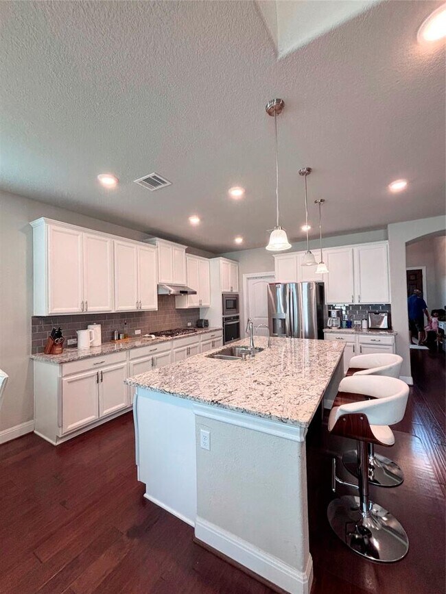 Building Photo - 5408 La Canada Wy