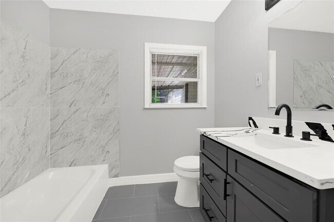 Building Photo - 5538 Berry Creek Dr