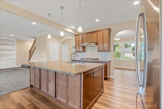 Building Photo - 1618 Ravine Trl