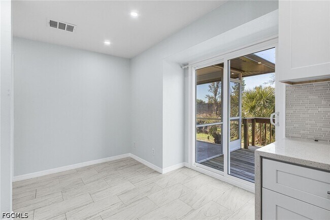 Building Photo - 17176 Phlox Dr