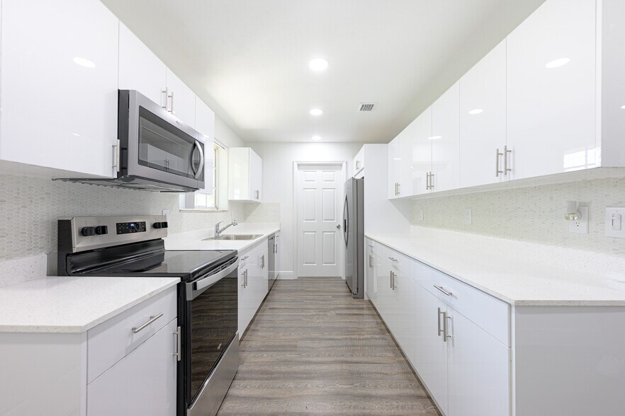Building Photo - 2355 NW 99th Ter