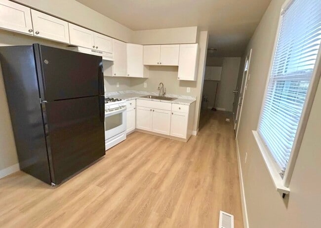 Building Photo - 3 Bedroom Home in Hammond