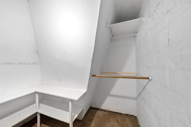 Building Photo - 230 Sunrise Dr