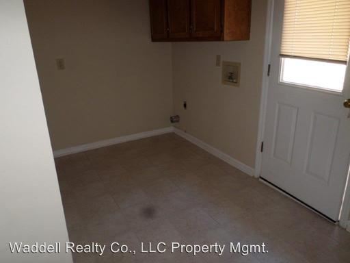 Building Photo - 6052 Bear Creek Ct