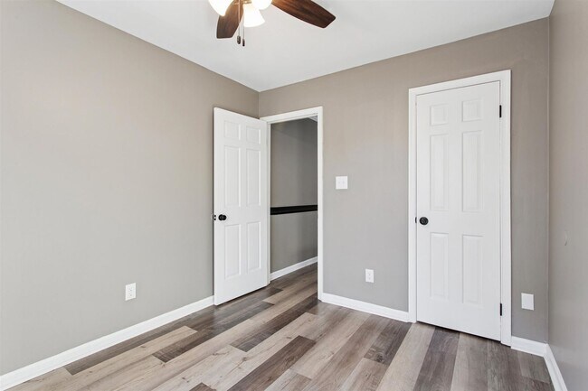 Building Photo - End-Unit 3BR Townhome Courthouse Green Near Fort Eustis