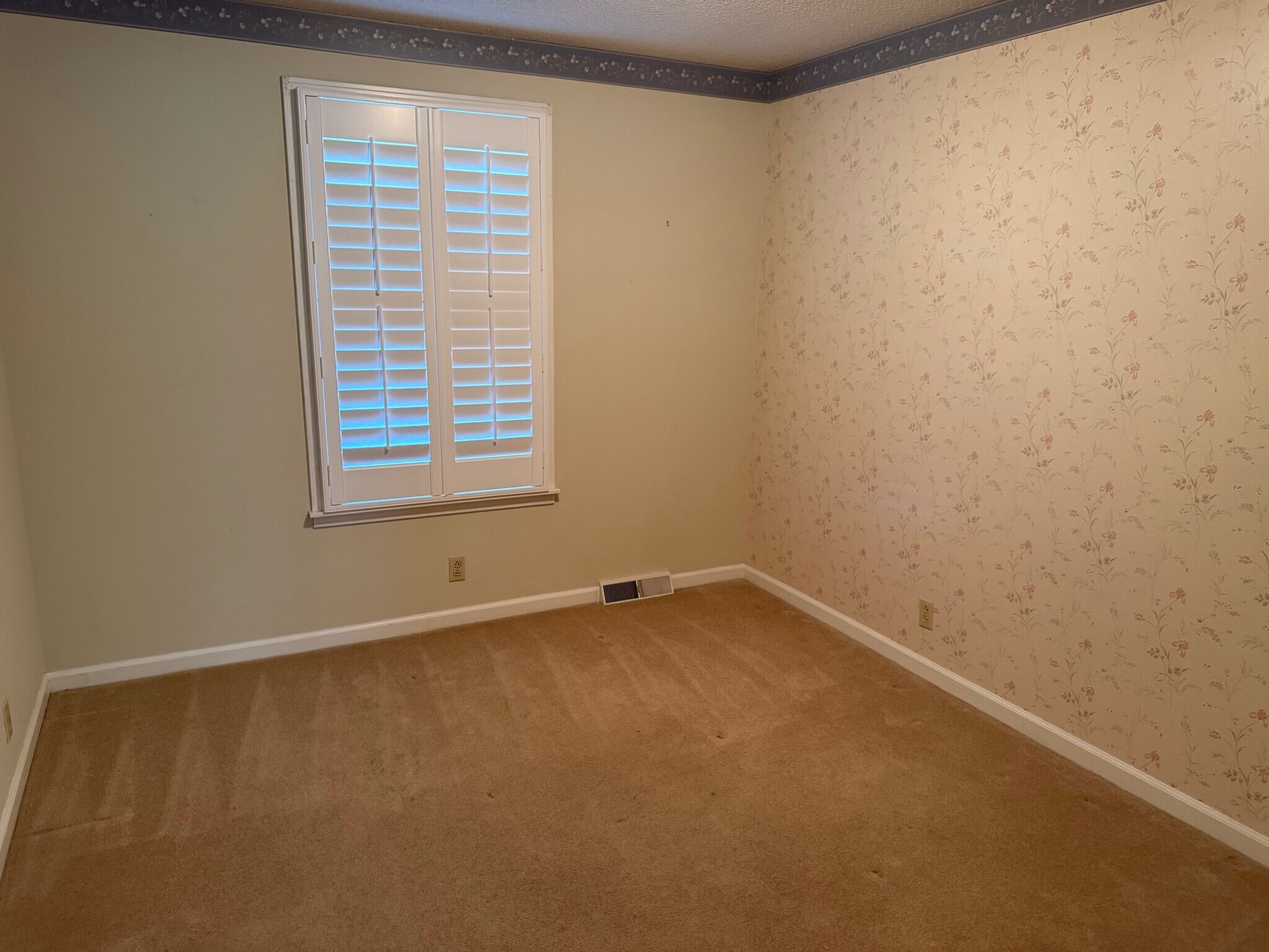 Building Photo - 412 Winwood Dr