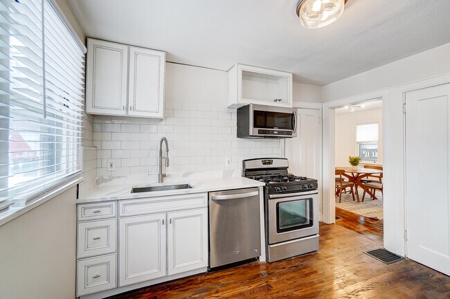 Kitchen - 213 Bodmann Ave