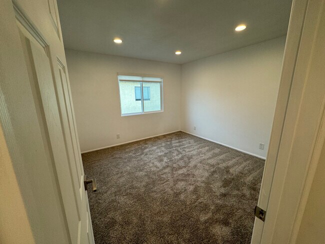 Building Photo - 431 N Alhambra Ave