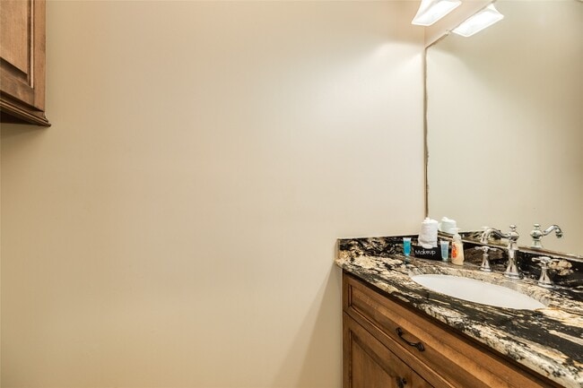 Building Photo - 1418 Ave M 1/2